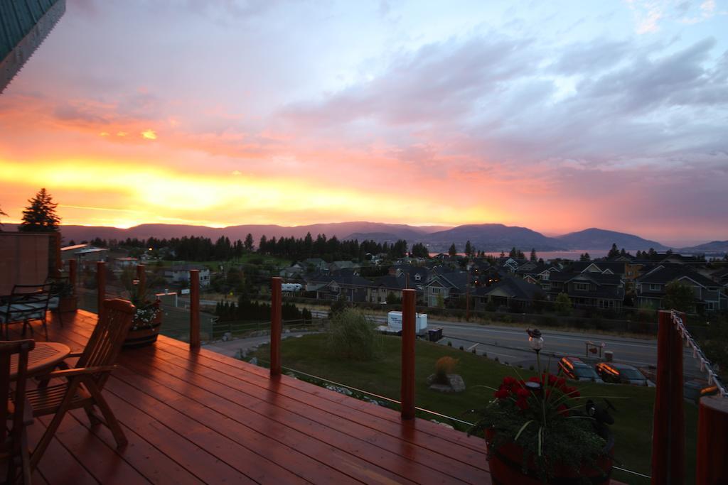 A Okanagan Lakeview Inn Kelowna Exterior photo