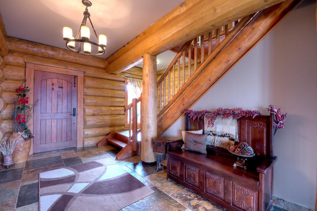 A Okanagan Lakeview Inn Kelowna Exterior photo