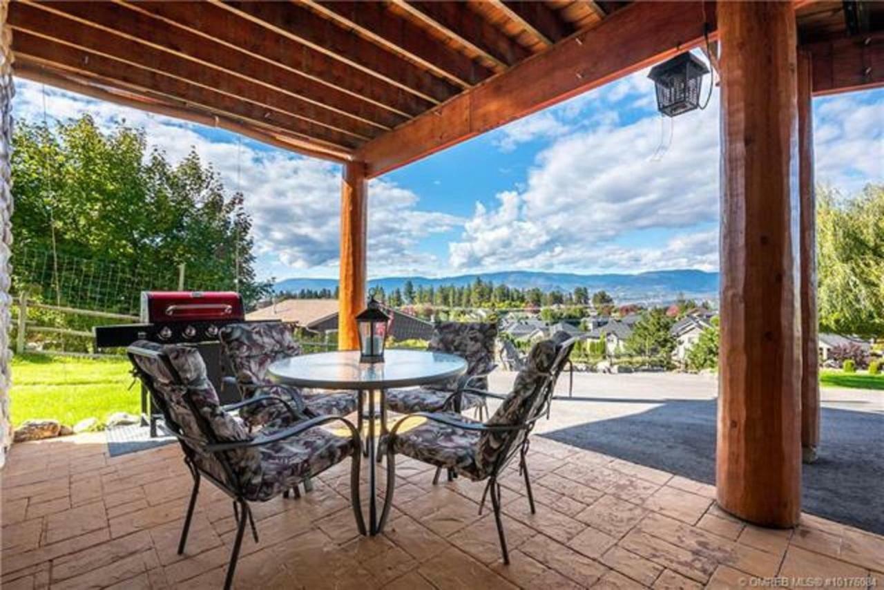 A Okanagan Lakeview Inn Kelowna Exterior photo